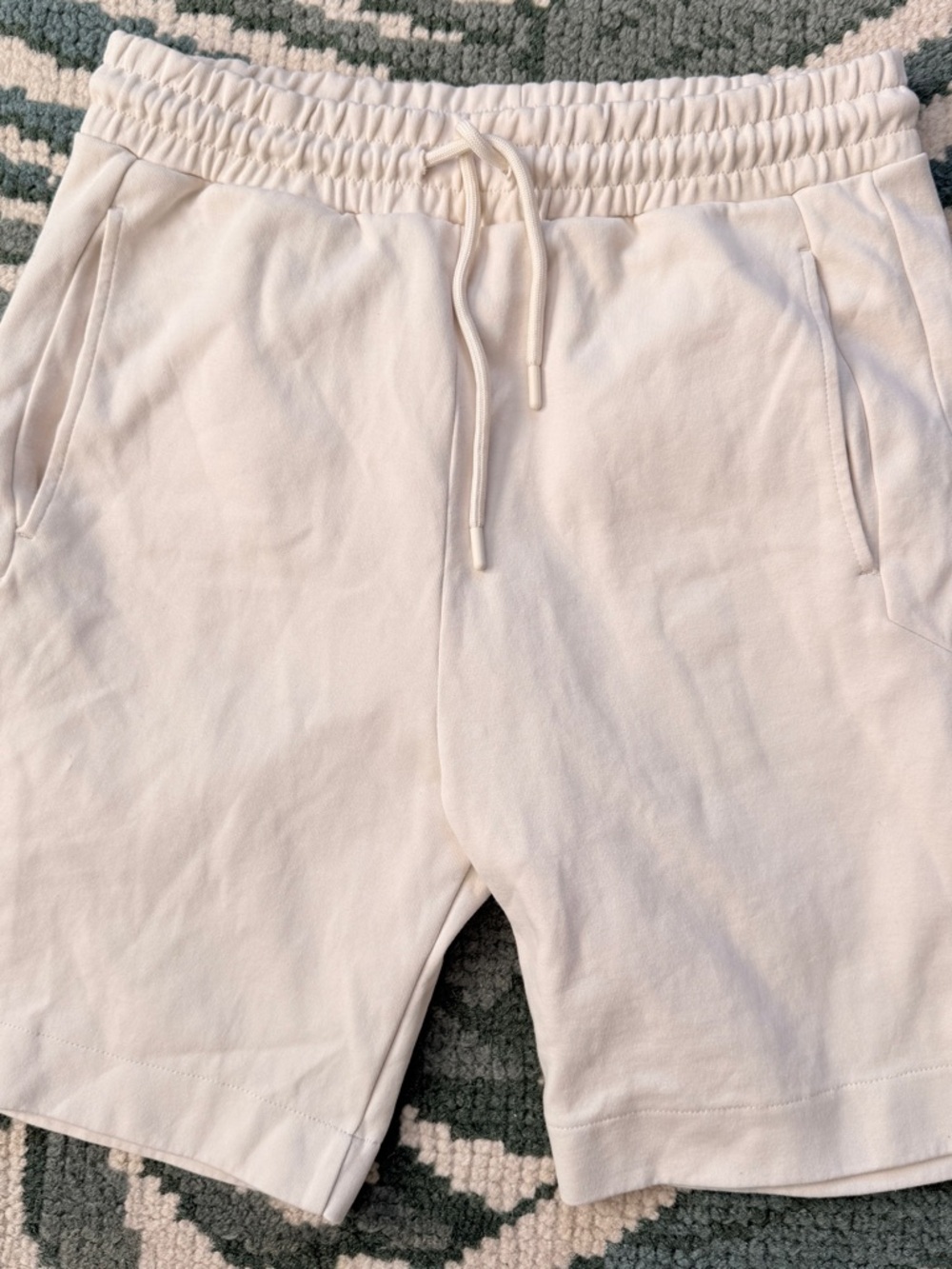 Zara Men’s Cream Elastic Drawstring Shorts Size Medium
